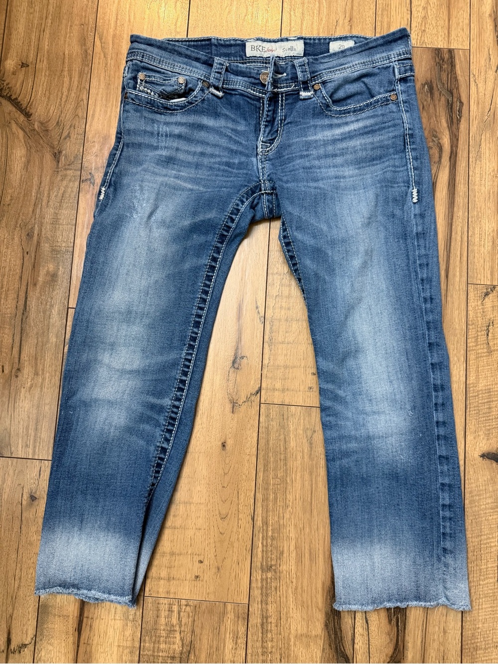 BKE Women's Cropped Straight Jeans - Light/Medium Blue Wash